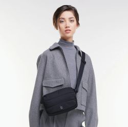 Got Bag Puffer crossbody, musta