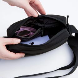 Got Bag Puffer crossbody, musta