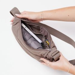 Got Bag Puffer Moon Bag Small, oyster