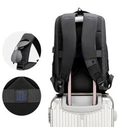 Golden Wolf tietokone-/matkareppu, GB00402, musta