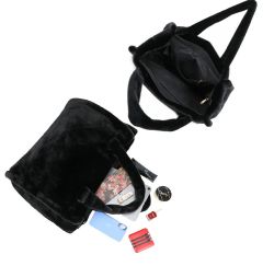 Gallantry Melia shopperi, musta